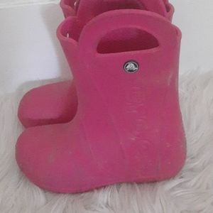 CROC rainbows size 13